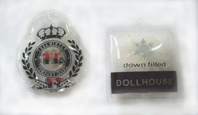 絲印電壓.吊飾 東莞騰飛工藝制品廠在PVC禮品與鞋材輔料領域的創新實踐